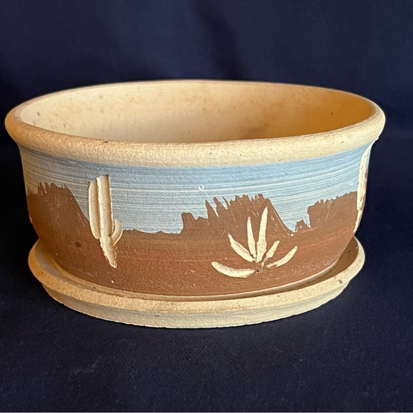 Gordon SW Pottery Planter - Picture 1 of 13